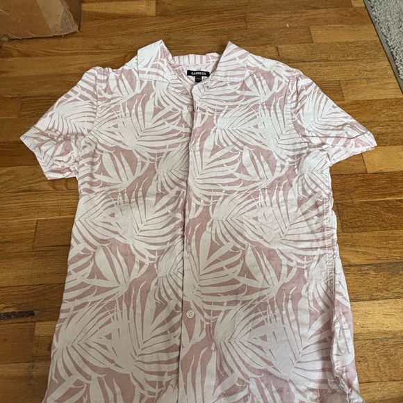 Express Pink and White Casual Button Down Shirt with Tropical Print - Picture 1 of 2